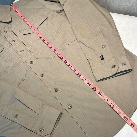 5.11 Tactical Mens Button Front Shirt Sz Medium Khaki Tan Long Sleeve - Picture 12 of 12